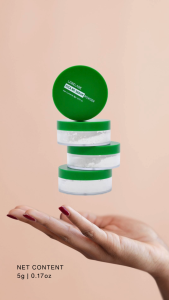 Korean Cica No Sebum Face Powder (WITH SHINNING/GLITERRY EFFECT) COMPACT SIZE by LEBELAGE