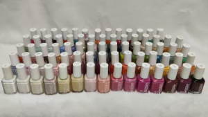 Essie Nail Lacquer Vernis Nail Polish 13.5 mL – Salon-Quality Long-Lasting Chip-Resistant Glossy Finish