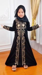 Galeri Abaya 1227 Hitam Jetblack Turki Setelan Anak Perempuan Gamis Anak Model Terbaru Lebaran 2024 Gamis Anak Couple Ibu clod.id