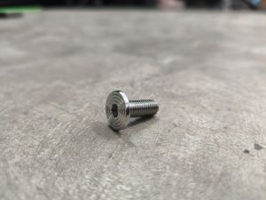 น็อตจานดิสเบรค ลายก้นหอย แบน ขนาด M8×20 เบอร์12 น็อตเลส น็อตทอง น็อตไทเท มอเตอร์ไซค์ Motorcycle