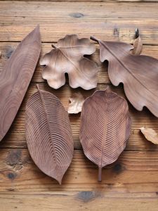 Black Walnut Wood Dish Handmade Leaf Tray Household Fruit Plate Creative Japanese Wooden Tray Tea Tray Unique and Exquisite