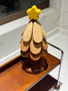 Christmas Tree 5-in-1 Dish Set with Heat Insulation Mat | Heat-Proof Plates Trivets for Hot Pots | Holiday Party Dining