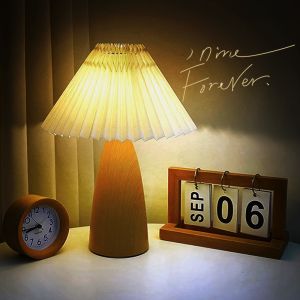 Nordic Vintage Iron Art Study Bedroom Sleep Headboard Lamp Atmosphere Light Luxury Sensation Desk Lamp Pleated Night Lamp