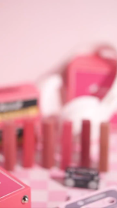 PIXY MOUSSE MOMENT LIP CREAM