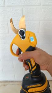Kéo cắt tỉa cành cây dùng pin STARKER Đức SK-PN030VNA chuyên dụng làm vườn cây cảnh Thợ Săn Máy Ngon