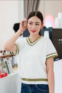 ส่งเร็ว! New Arrival พร้อมส่ง KNIT TOP ผ้านิ่มมากกกกกก มีดีเทลลายริ้วตัดขอบ ผ้าใส่สบายไม่ร้อน แต่งได้หลายลุค เรียบหรูดูดีแน่นอน 📍Freesize