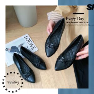 QXshop รุ่นใหม่มาแรง รองเท้าคัทชูแฟชั่น งานหุ้มส้นหัวแหลมทรงสวย ใส่แล้วเก็บรูปเท้าเรียวน้ำหนักเบาสวมใส่ใช้งานได้หลากหลายโอกาสไม่อยากพลาด มาตำเลยค้าบ