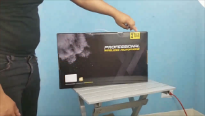 XTUGA A400 Metal Material 4 Channel UHF Wireless Microphone System with 4 Handheld Mic Wireless microphone