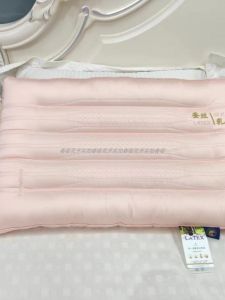 หมอนนอนแบบแบน คู่ สำหรับใช้ในโรงแรม สำหรับผู้ชาย ช่วยให้หลับได้ดี ไม่หย่อนคล้อย ผ้าฝ้ายโพลีเอสเตอร์ ยางพารา ทรงสี่เหลี่ยม ป้องกันคอ