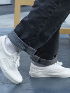 Antique White Skate Shoes Non-Slip Shock Absorption Faux Leather Low Top Men Women Student Professional Skate Shoes