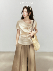 OUYANGXI | Áo Thun Nữ Cổ Lệch Xếp Ly Tay Ngắn