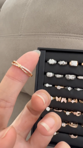 Pandawu KODE 049 Cincin Titanium Wanita Elegant 18K