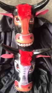 Satu Set Banteng (Bonus Kemul) dan Klinting: Mainan Anak Tradisional Sapi-Sapian