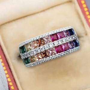 Huitan Silver Color Women Ring with Shining Multiple Colors CZ Charming Party Wedding Accessories for Lady Engagement Jewelry