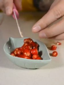 Mangkok Saos Sambal Bahan Jerami Bentuk Daun: Mangkuk Saos Kecil Motif Daun