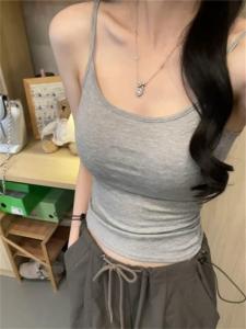 Áo Ba Lỗ Ngắn Ôm Vừa Vặn Pure Desire Dành Cho Nữ Mùa Hè 2025 Áo Ba Lỗ Dây Chun Cổ Chữ U Có Đệm Ngực Che Khuyết Điểm