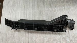 J125S01 FRONT BUMPER BRACKET NISSAN URVAN E26 NV350 18YR VAN