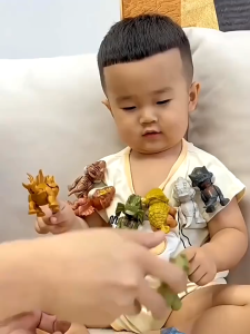 Finger Biting Dinosaur Toys Tyrannosaurus Model Multi-Jointed Movable Interactive Bite Creative