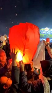 5pcs Lampion Terbang Sky Lantern Lampion Polos Dekorasi Warna Lampion Perayaan Acara Spesial