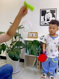 Permainan Pingpong Buih Kanak Kanak Set Pukulan Buih Interaktif Dua Orang Mainan Luar Budak Lelaki Perempuan Kids Table Tennis Racket Bubble Toy Can Slap Blow Bubbles Educational Double Interactive儿童乒乓球拍泡泡玩具可拍打吹泡泡益智双人互动男孩女孩 A253
