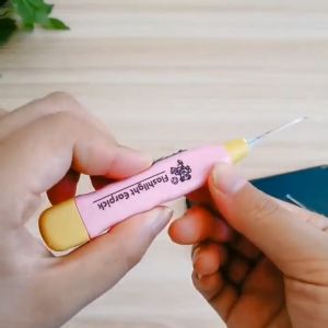 Dụng Cụ Lấy Ráy Tai Có Đèn Siêu Sáng