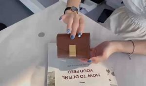 Ví card nữ mini da bóng nhiều ngăn - Ladies Short Wallet - EASTERN STAR