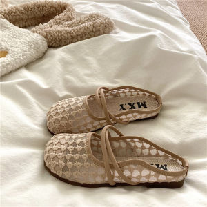 Breathable Lightweight Hollow Out Sandals for Women Casual Style Ins Outer Wear Beach Anti-Slip Flip Flops with Pure Color Pattern