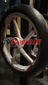 FDR TL RACING 90/80-17 SPORT MP 96 [JABAR]