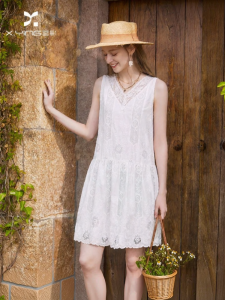 XIANGYING | French Style Lace V-Neck Sleeveless Dress