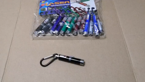 Đèn Pin Móc Khóa 3 in 1 Chiếu Sáng - Soi Tiên Giả - Đèn Laser  Thuyết Trình Góc Chiếu Sáng Lớn