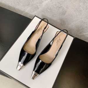 รองเท้าแตะส้นสูงหัวแหลมแบบสวมสบายสำหรับผู้หญิง ทรงหัวแหลมแบบโลหะ รองเท้าแตะแบบสวมสบายที่หลากหลาย รองเท้าส้นสูงแบบสวมสบายสำหรับฤดูร้อน