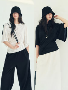 Cool and Breathable Tencel Blend Snow Texture Irregular Mid-sleeve T-shirt