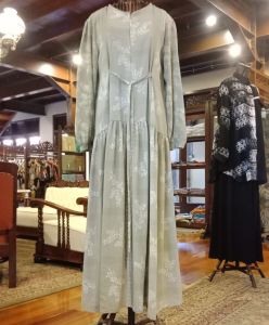 Ataya Dress by Dian Pelangi LIMITED EDITION Baju Maxi Gamis Abaya Kaftan Gaun Outfit Busui Pesta Pernikahan Kondangan Casual Formal Wanita Hijaber Cantik Anggun Modis Modern Elegan Mewah Model Korea Terbaru Motif Batik Cap Hand Made Kekinian