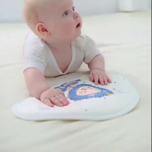 Baby Pillow Newborn Cloud Pillow Summer Breathable and Anti Spitting Baby Pillow Anti Sweating Cloud Ice Silk Pillow Pad