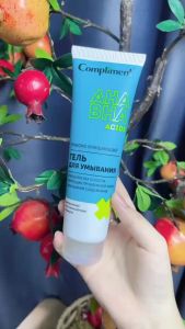 Sữa rửa mặt Compliment AHA BHA acids pH 5.5 sạch sâu giảm mụn 150ml