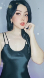 Đầm ngủ WANNABE DNS70 váy ngủ lụa dây vai đôi cổ vuông đơn giãn dễ mặc chăm sóc làn da giấc ngủ quý khách