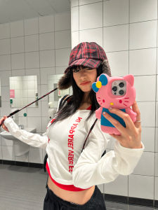 เสื้อยืดแขนยาวคอวีพิมพ์ลายตัวอักษรสไตล์อเมริกันสำหรับผู้หญิง ทรงสลิมฟิต ลำลอง กระชับสัดส่วน แฟชั่นฤดูใบไม้ร่วง