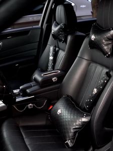 2 Pcs Bantal Leher Mobil Motif Berlian Kenyamanan Premium Semua Jenis Mobil