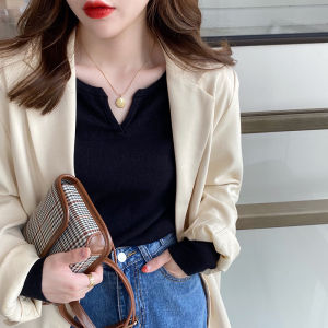 Womens Knitted Base Shirt Autumn Winter Small Fragrance Style Suit Inner Wear 2025 New French V-neck Top High-End Sweater