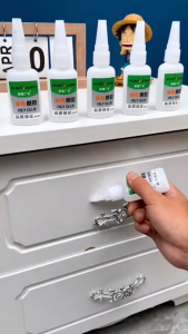 XXGF 50g Super Glue Oily Strong Adhesive Waterproof Gam Serbaguna Baiki Plastic Metal Kayu Kasut Universal Glue 油性强力胶水