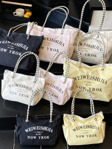 กระเป๋าถือผ้าอเมริกันสไตล์วิทยาลัย ความจุขนาดใหญ่ กระเป๋าช้อปปิ้ง กระเป๋าสะพายไหล่ผ้าผสม กระเป๋าถือแฟชั่นสำหรับผู้หญิง