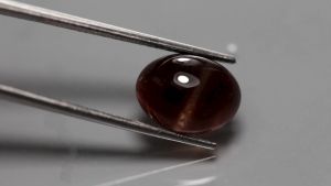 4.35 ct พลอยดิบ แคทอาย สคาโพไลท์ (Scapolite) สีน้ำตาลแดง แอฟริกา