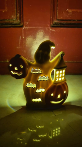 Lenox Halloween candleholder (Casper with pumpkins)