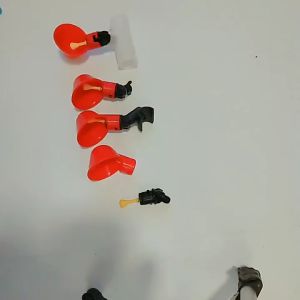 Máng uống tự động cho gà vịt loại xịn gắn xô sơn hoặc lắp vào lồng chuồng - NIEVE