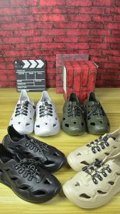 AKIRA Lace-Up EVA Rubber Breathable Anti Slip Hole Shoes Summer Outdoor Clogs Shoes For Men Walking Shoes