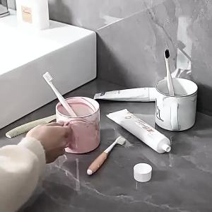 Toothbrush Holder With Dust Cover Drainage Design Plastic Multifunctional Bathroom Organizer For Cups Home Essentials 