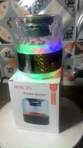 Loa Bluetooth đèn led pin khỏe âm hay S18