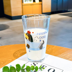 แก้วน้ำแก้วสติ๊กเกอร์สุนัขแฮมสเตอร์สไตล์ดั้งเดิมพร้อมฝาปิดและท่อน้ำ เครื่องประดับสำหรับผู้ชายวันเกิดที่น่ารักและสวยงามสูง