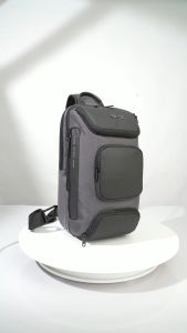 NEW ARRIVAL BANGE 7086 Backpack (21 x 35 x 12cm 12L 0.7kg) Oxford Cloth Water-Resistant Fabric Anti-Theft Design USB Charging Port Tablet Compartment Thick Strap Padding Hidden Back Pocket Snap Hook Carabiner Adjustable Strap Quality Zipper//