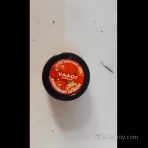 Vaadi Herbals Lip Balm Strawberry and Honey 10g